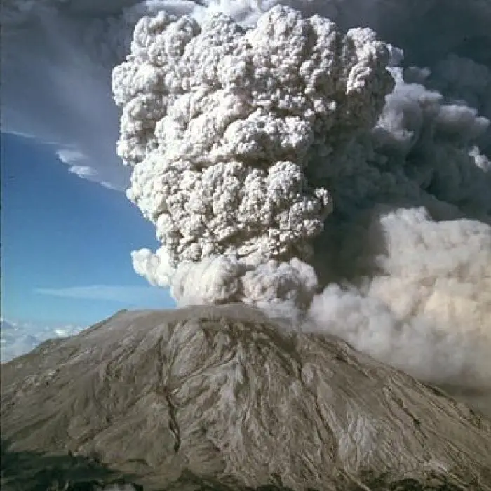 Pourquoi ça explose un volcan ? n°297 juin 2013, activités - Youpi