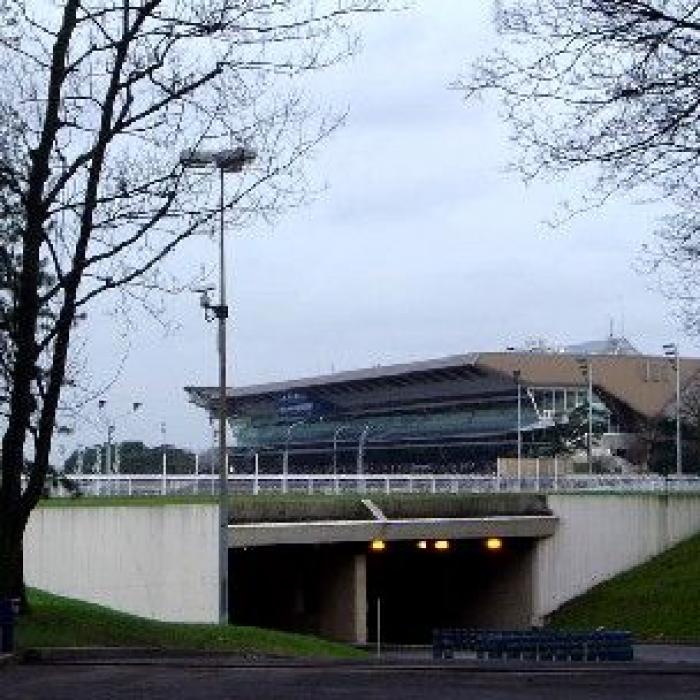 L'Hippodrome de Vincennes le plus bel hippodrome de trot du monde L'Hippodrome de Vincennes le plus bel hippodrome de trot du monde