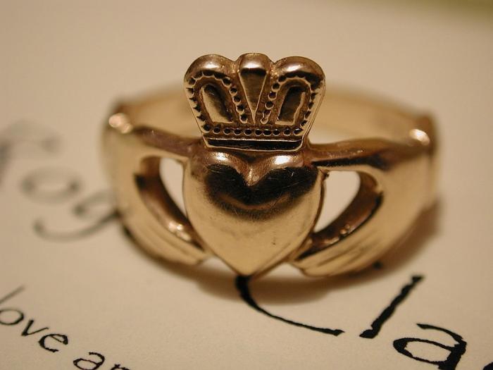 La bague de Claddagh un symbole d amour