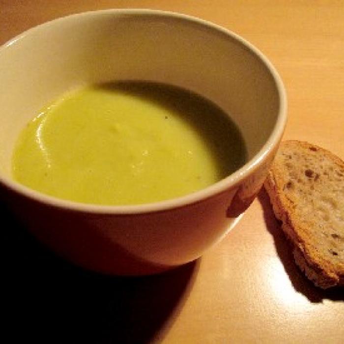 La soupe poireau pomme de terre : une recette facile