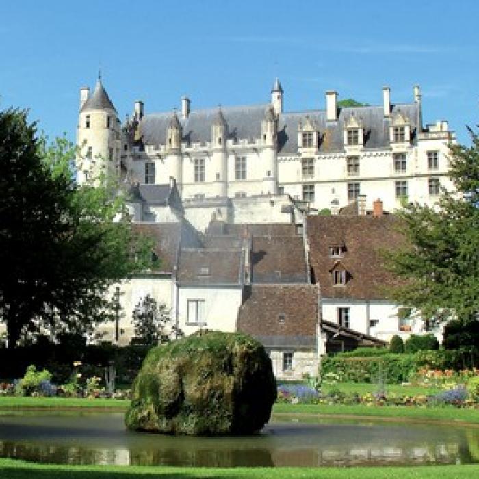 Royal City of Loches in LOCHES, Visite & Tourism Loire Château Tours in  France - Touraine Val de Loire