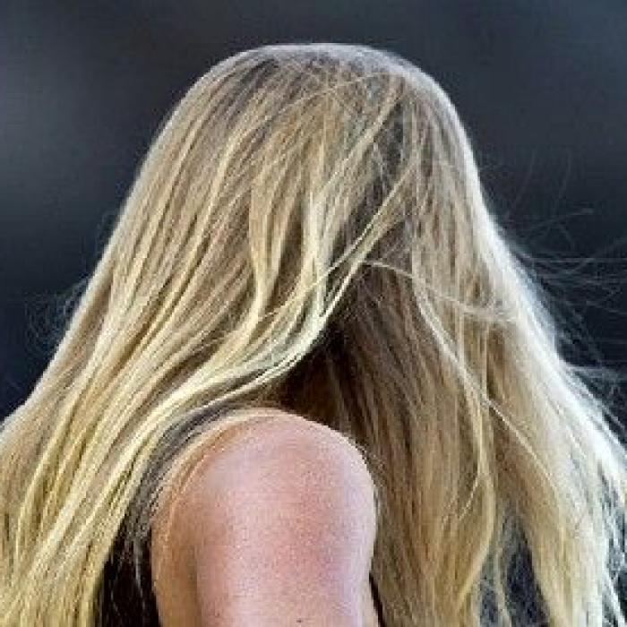 Réparer les cheveux abîmés : conseils et astuces naturelles